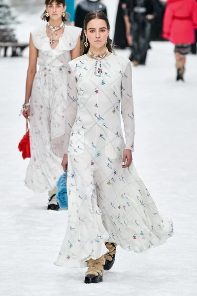 Look 52
